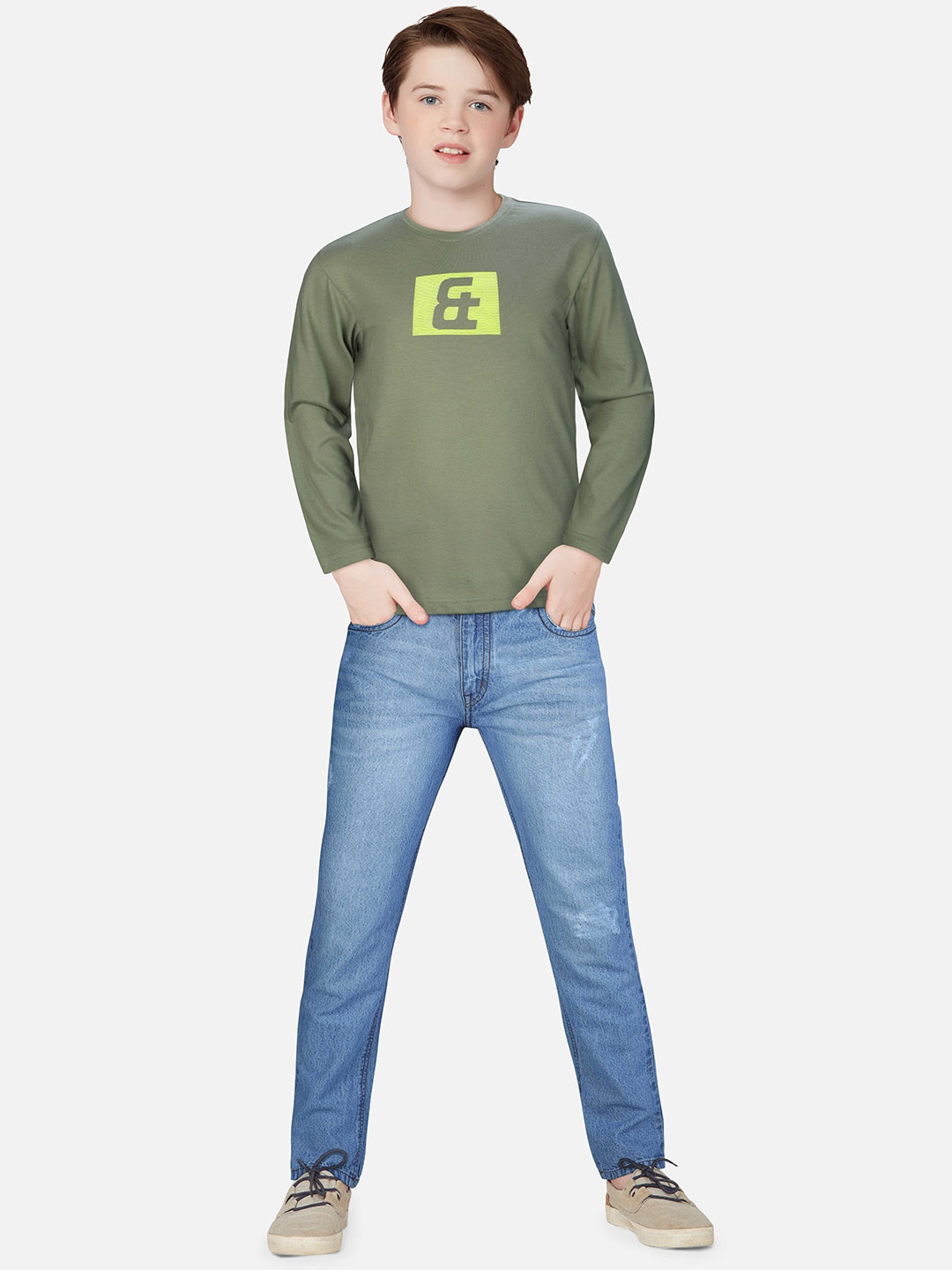 

Gini and Jony Boys Olive Green Typography Printed Applique T-shirt