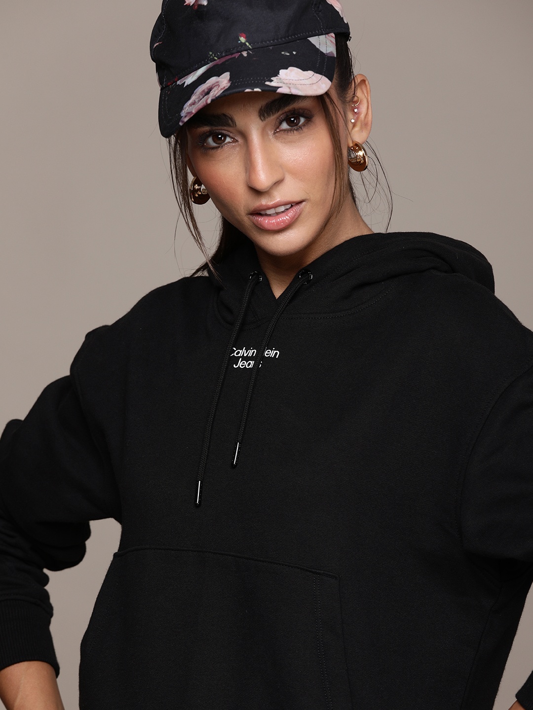 

Calvin Klein Jeans Women Black Applique Hooded Sweatshirt
