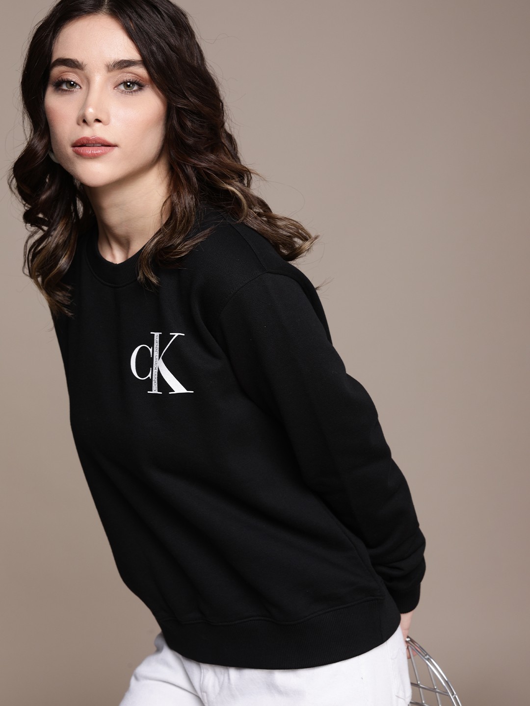 

Calvin Klein Jeans Women Black Brand Logo Embroidered Sweatshirt
