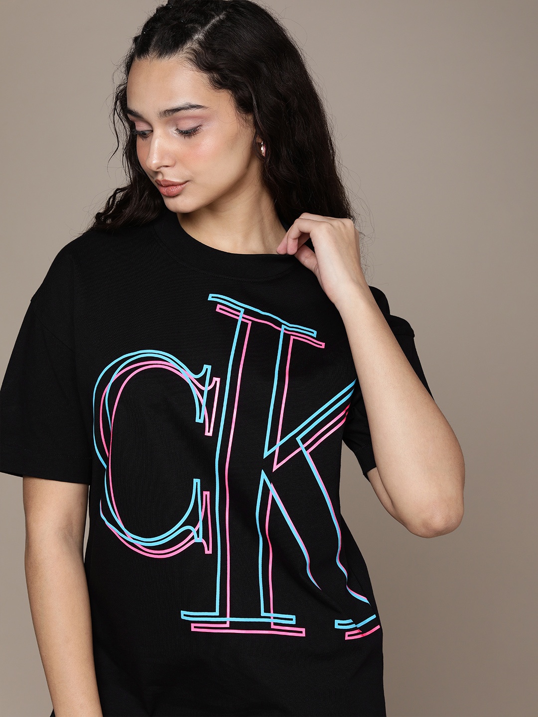 

Calvin Klein Jeans Black Typography Drop-Shoulder Sleeves Mini T-shirt Dress