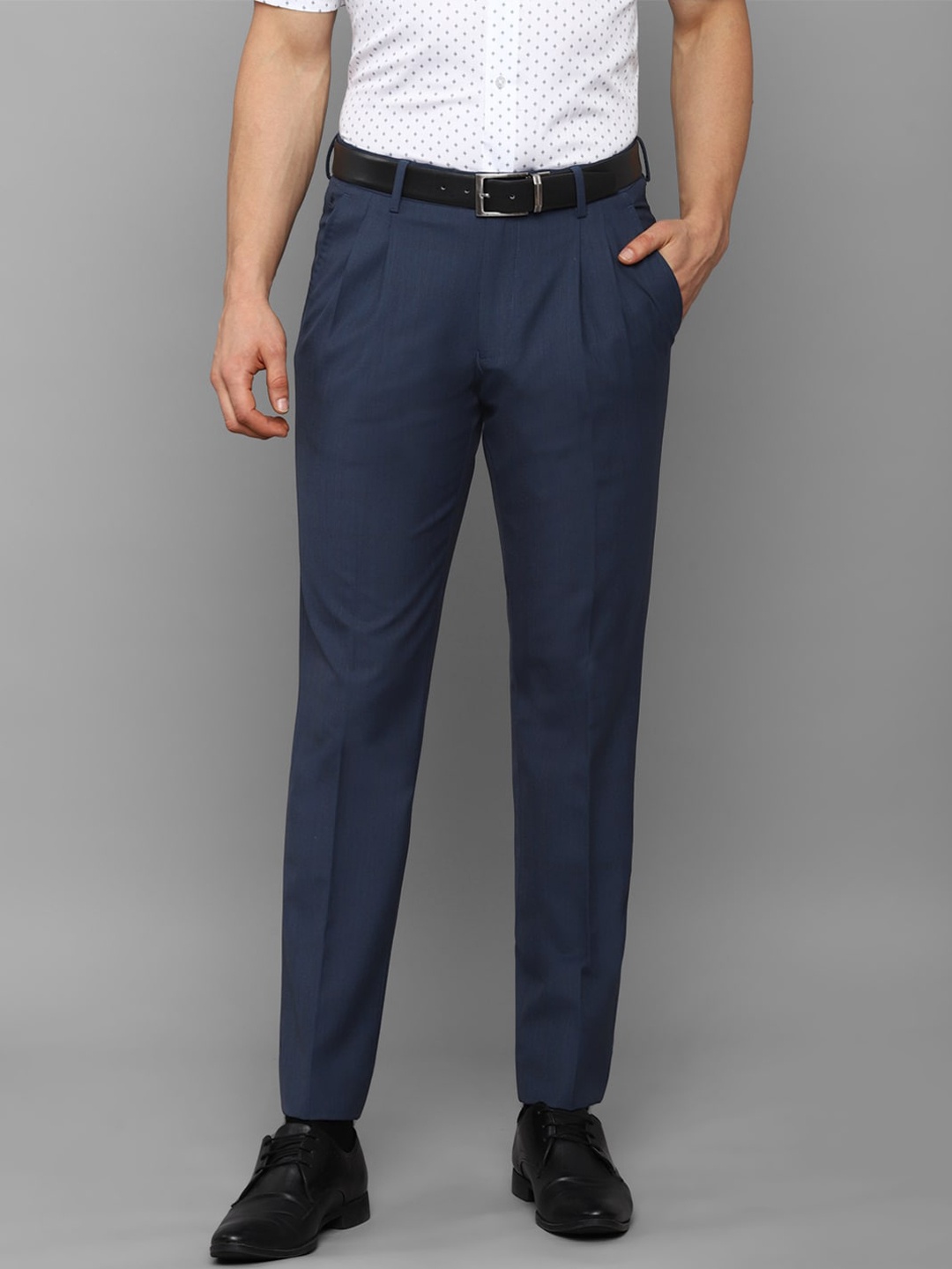 

Louis Philippe Men Navy Blue Textured Pleated Trousers