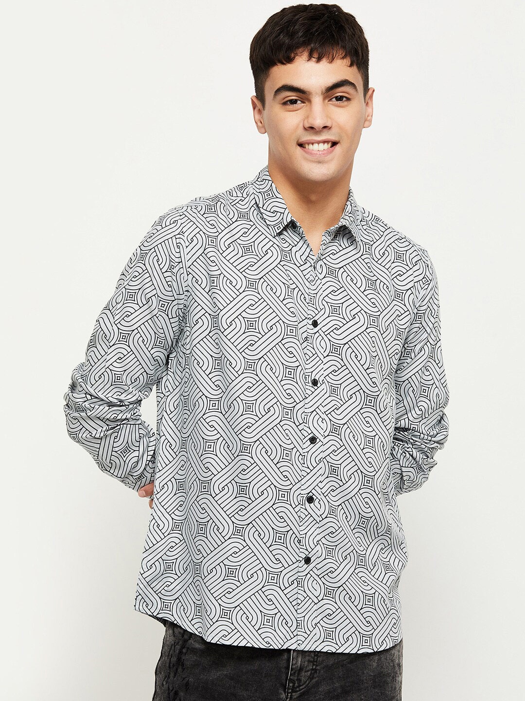 

max Men Grey Printed Casual Shirt