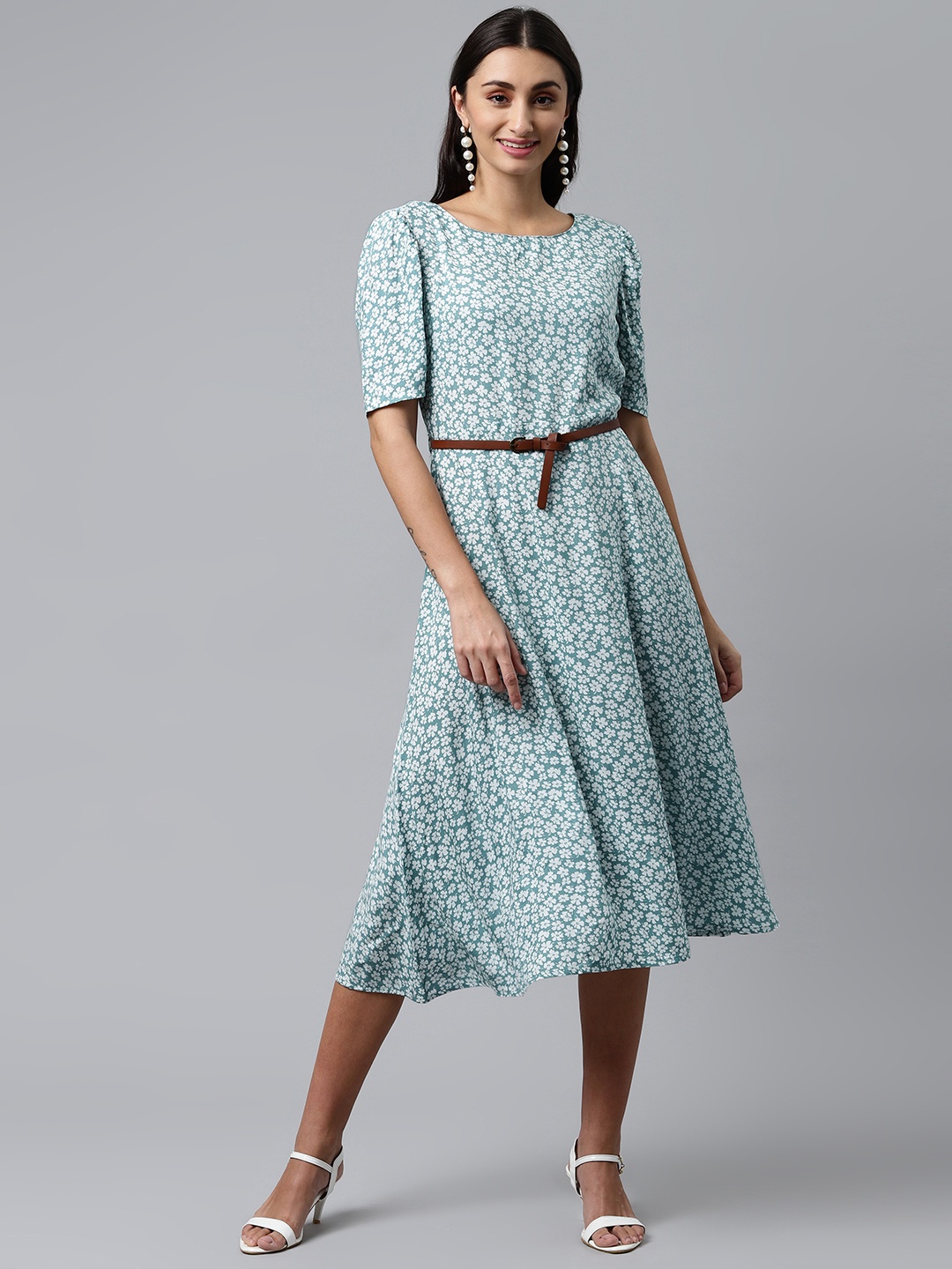 

MALHAAR Sea Green & White floral Printed Maxi Dress