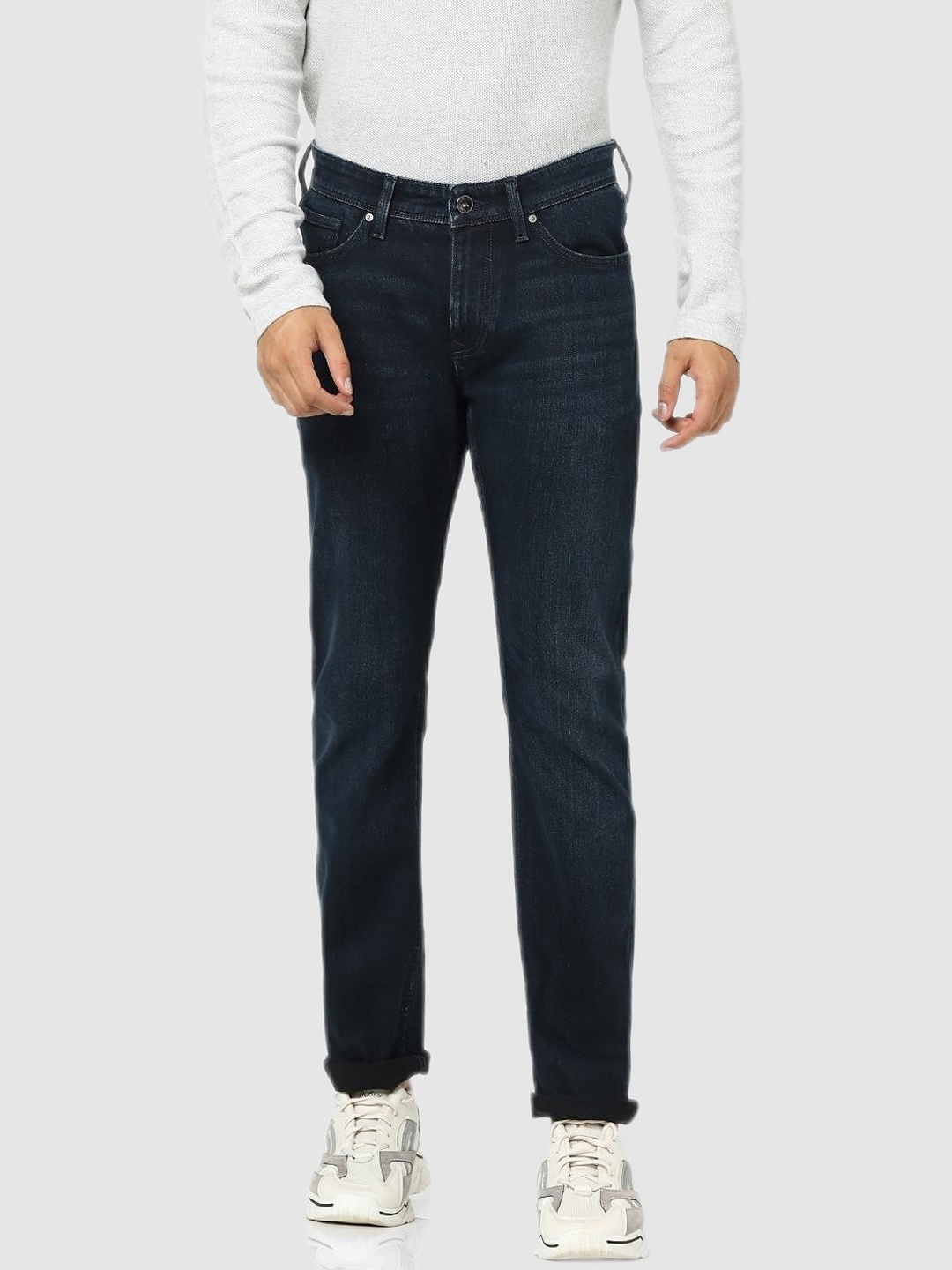 

Celio Men Navy Blue Light Fade Stretchable Cotton Jeans