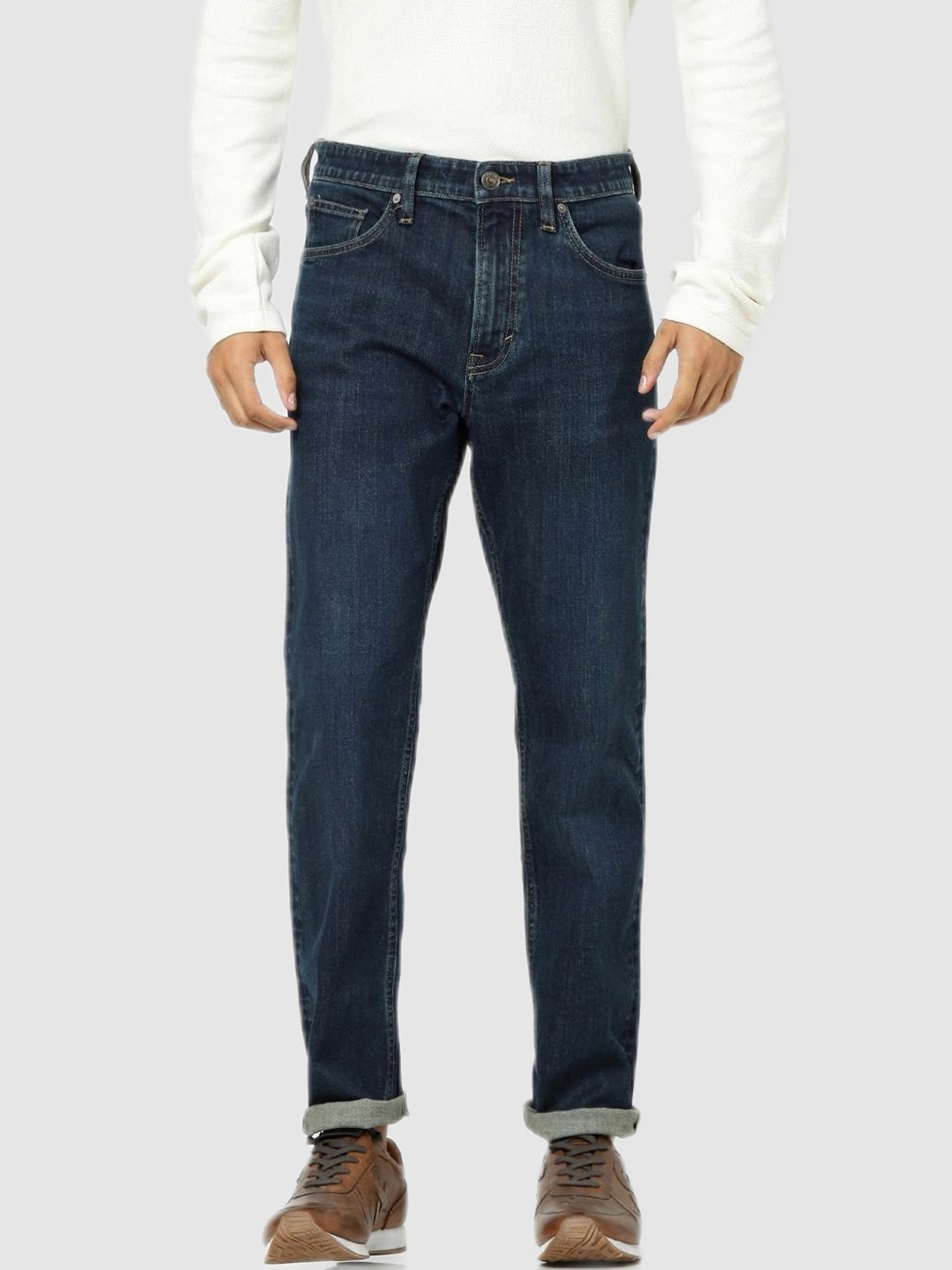 

Celio Men Navy Blue Low Distress Light Fade Stretchable Jeans