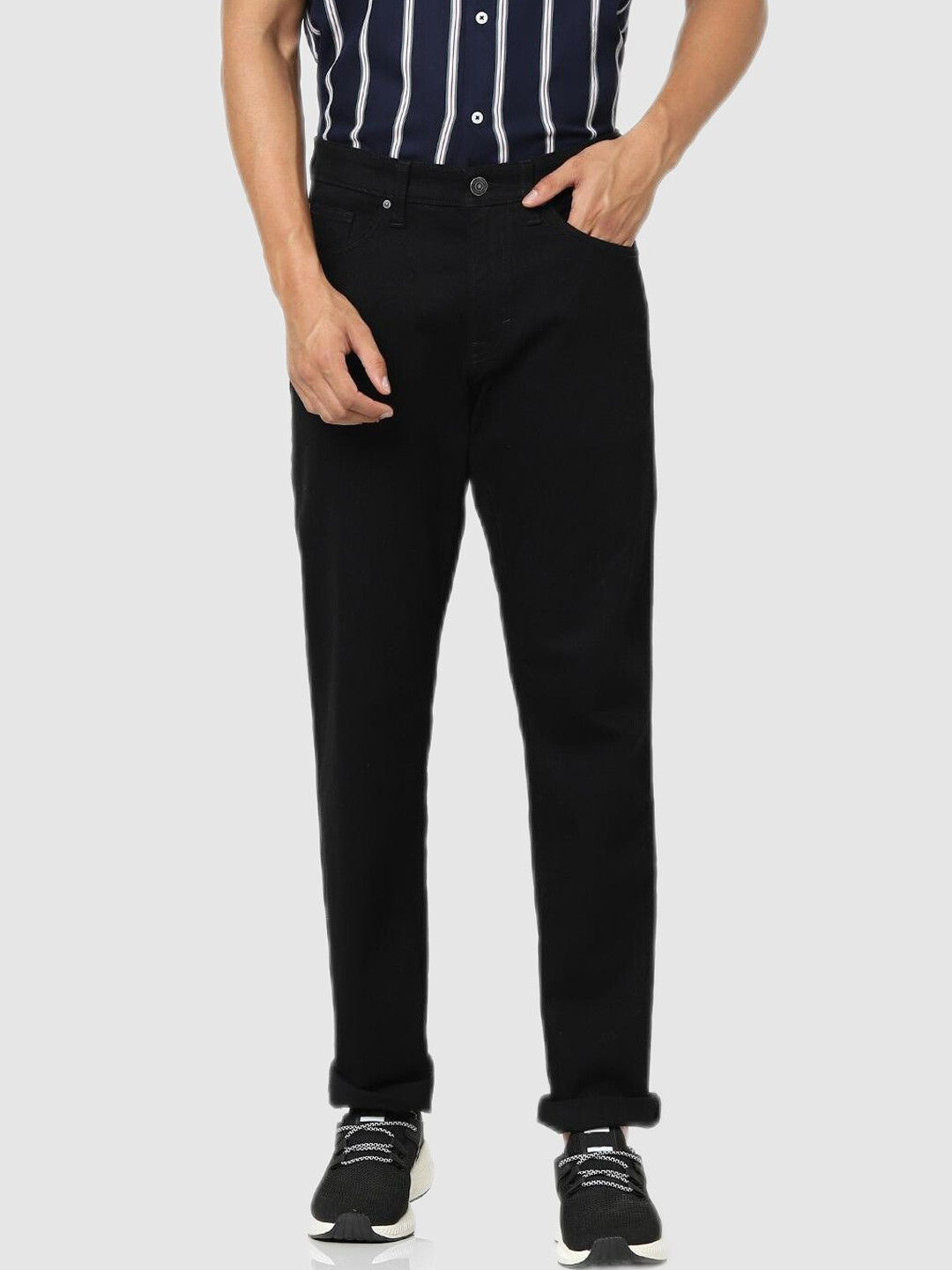 

Celio Men Black Straight Fit Stretchable Jeans