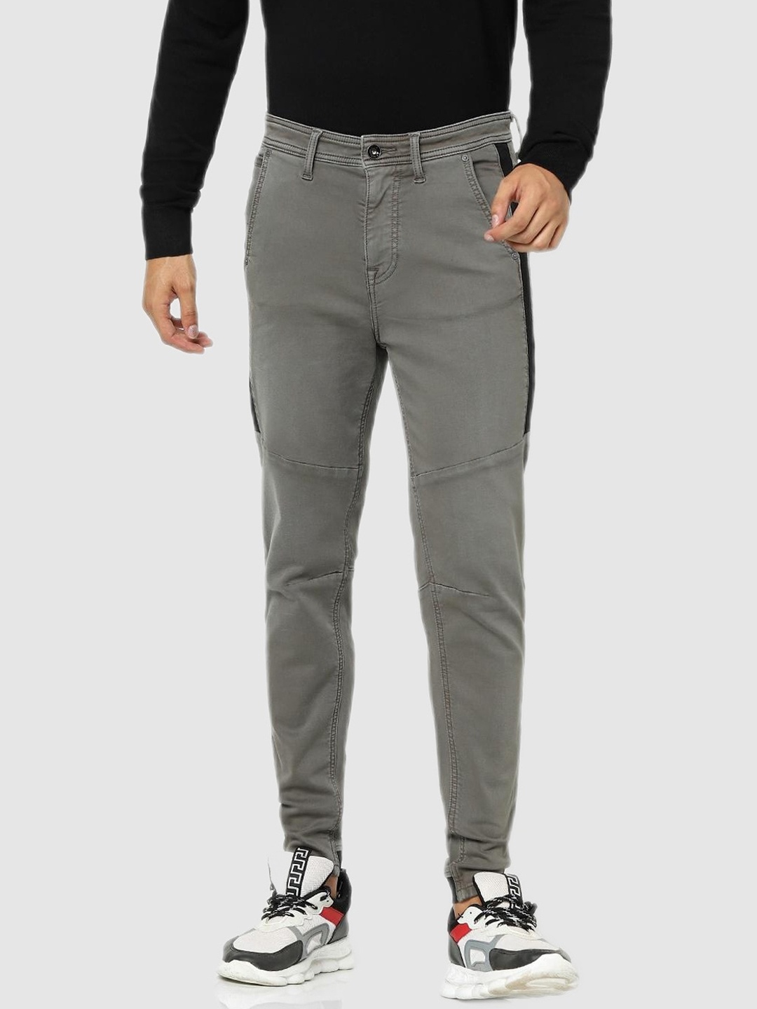 

Celio Men Grey Slash Knee Stretchable Jeans
