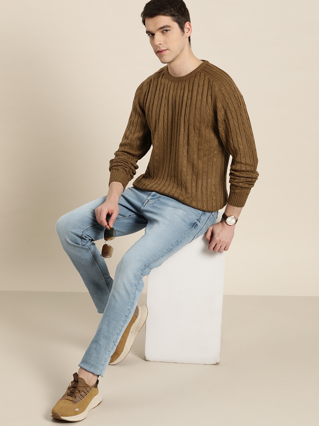 

INVICTUS Men Brown Round Neck Cable Knitted Pullover