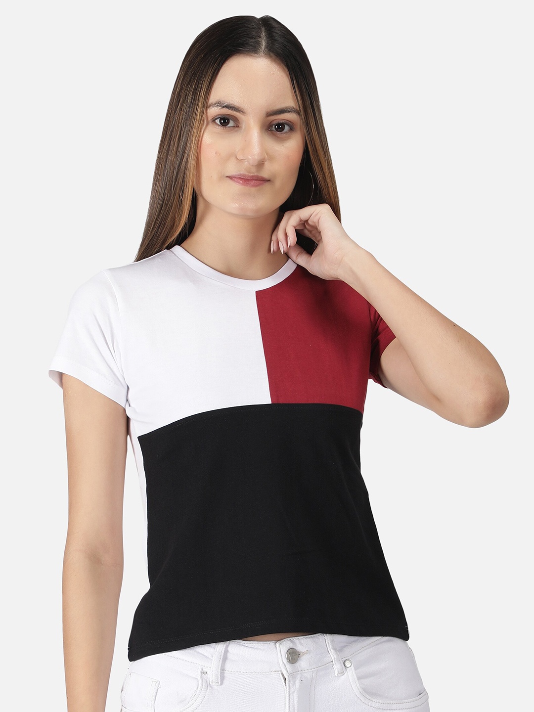 

FALCO ROSSO White & Black Colourblocked Pure Cotton Crop Top