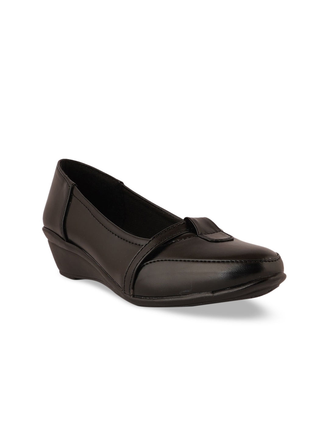 

HEELSNFEELS Women Black Colourblocked Flats
