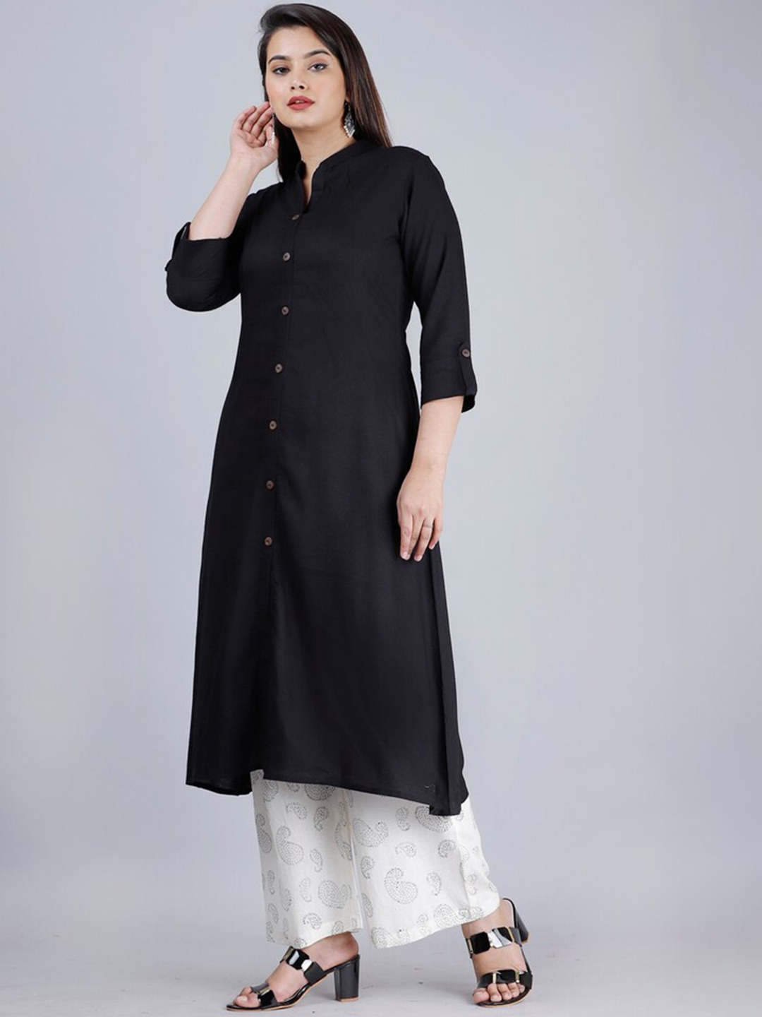 

MAUKA Women Black Panelled Kurta with Palazzos