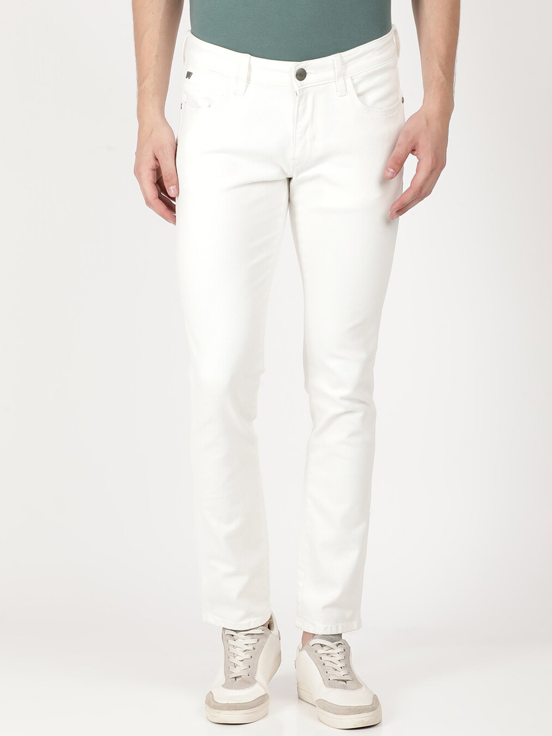 

Wrangler Men White Solid Cotton Slim Fit Jeans