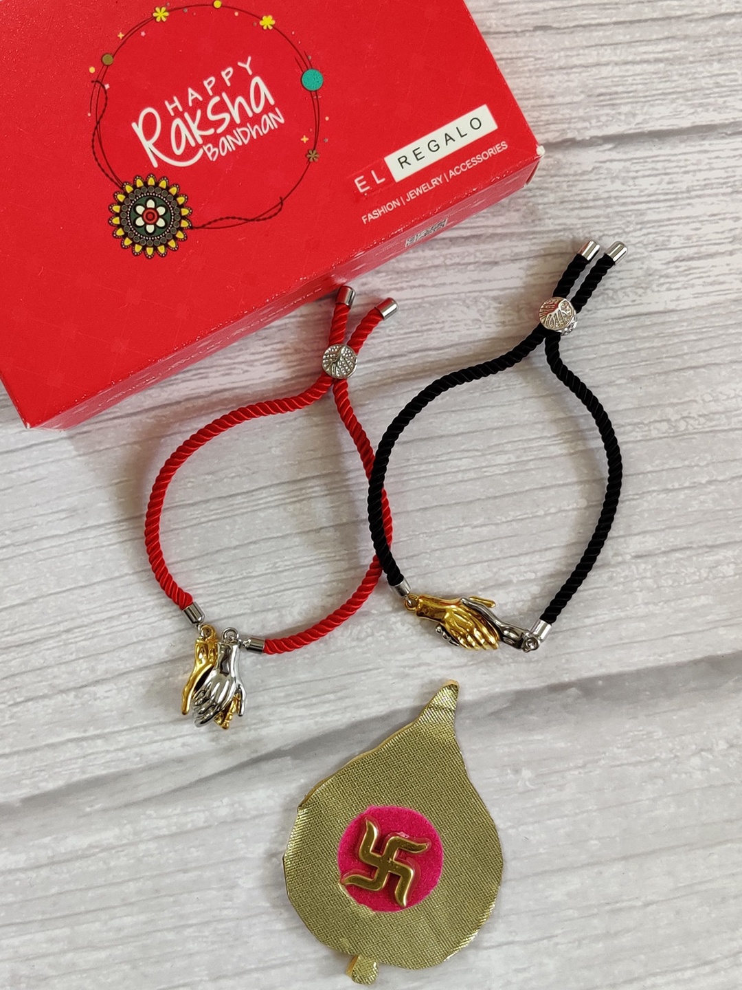 

EL REGALO Bhaiya Bhabhi Red 2 Pack Rakhi Gift Set