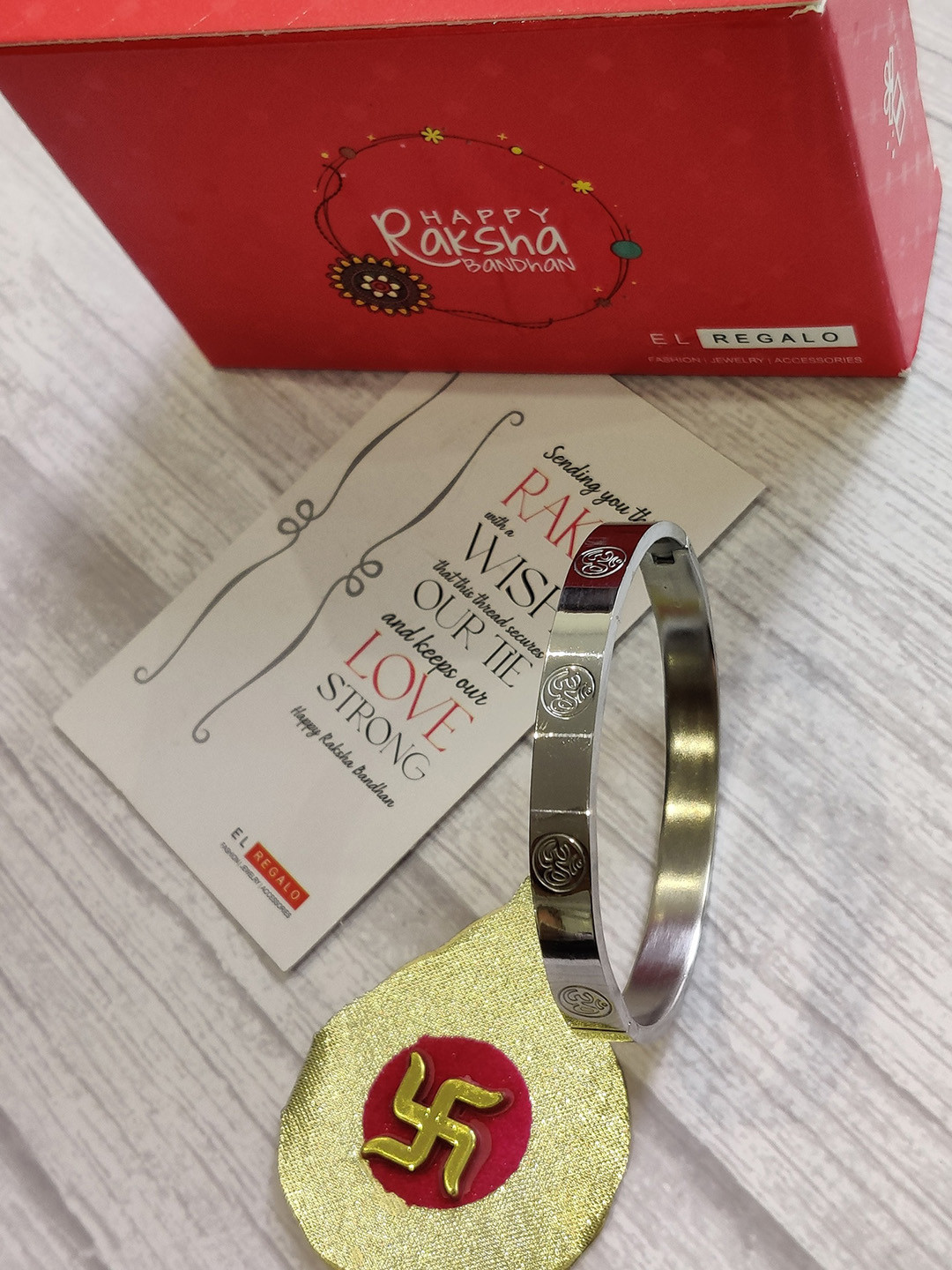 

EL REGALO Om Engraved Kada Rakhi, Silver