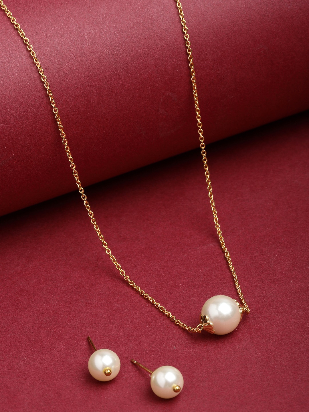 

VOGUE PANASH Gold Plated White Pearls Beaded Jewellery Set