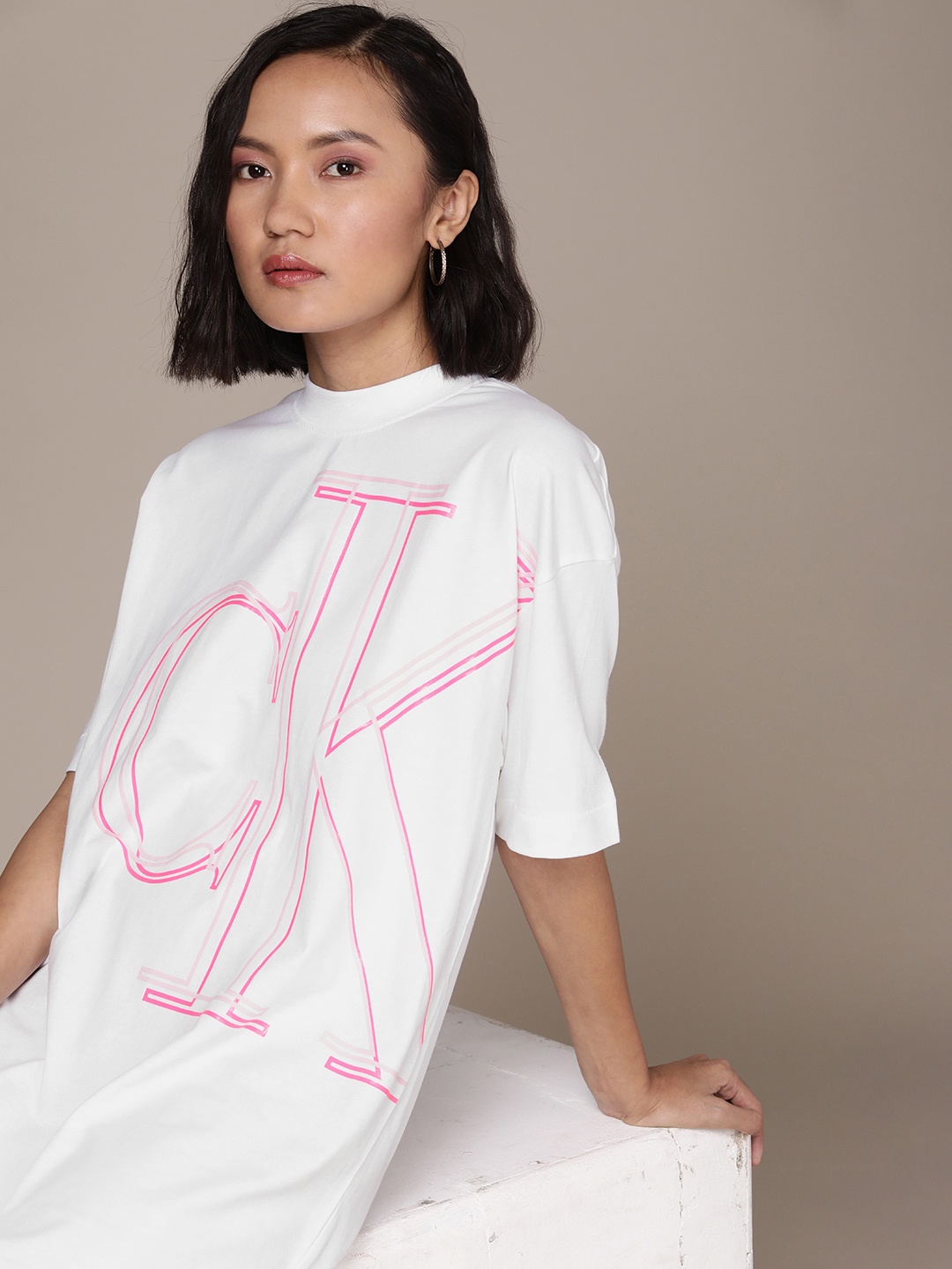

Calvin Klein Jeans Women White & Pink Printed Pure Cotton T-shirt Dress
