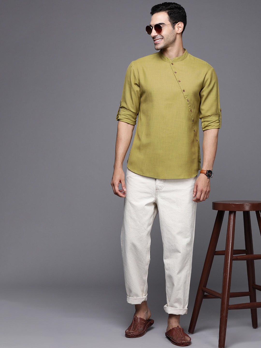 

Indo Era Men Olive Green Angrakha Kurta