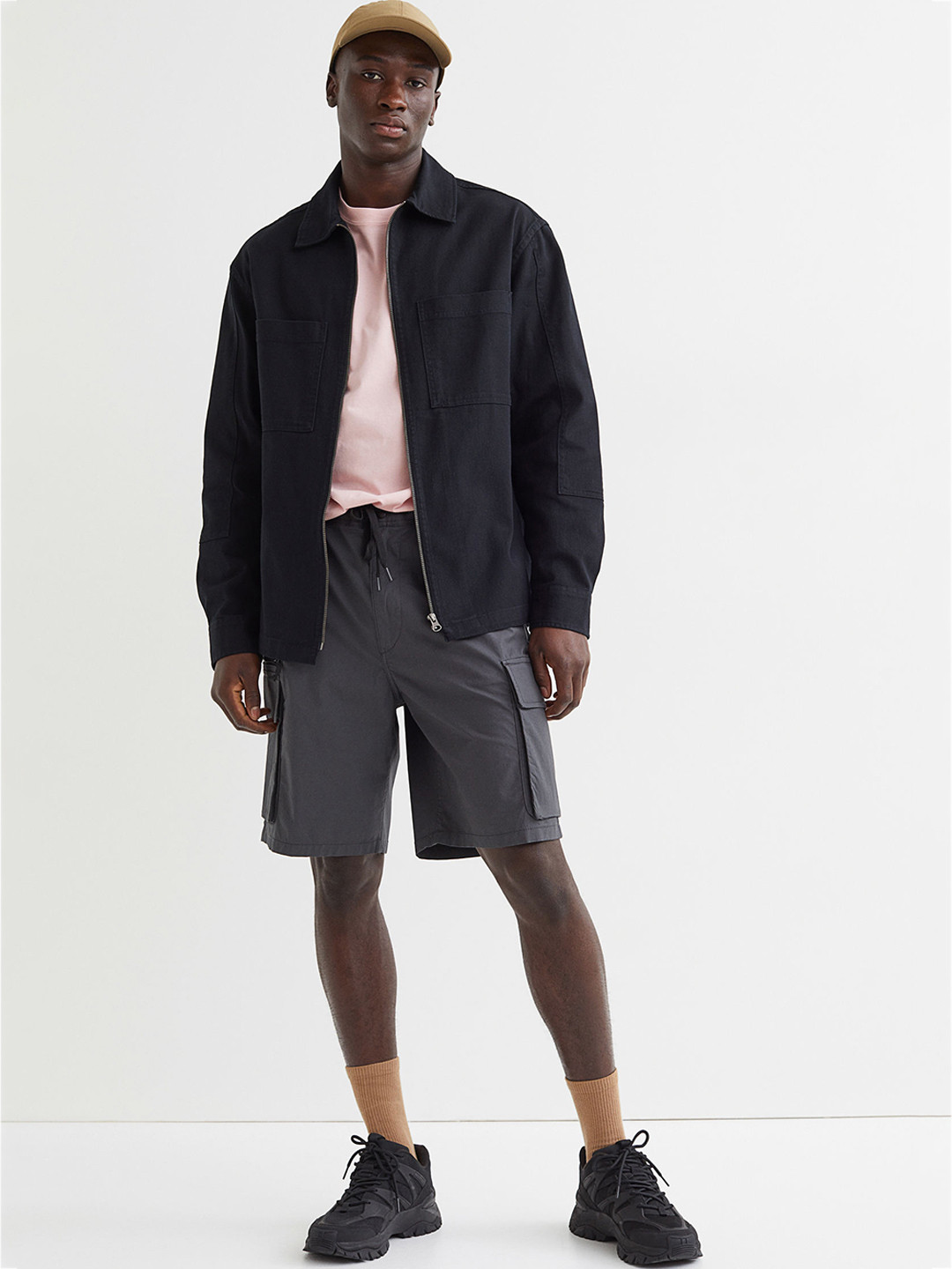 

H&M Men Grey Solid Regular Fit Knee-Length Cargo Shorts