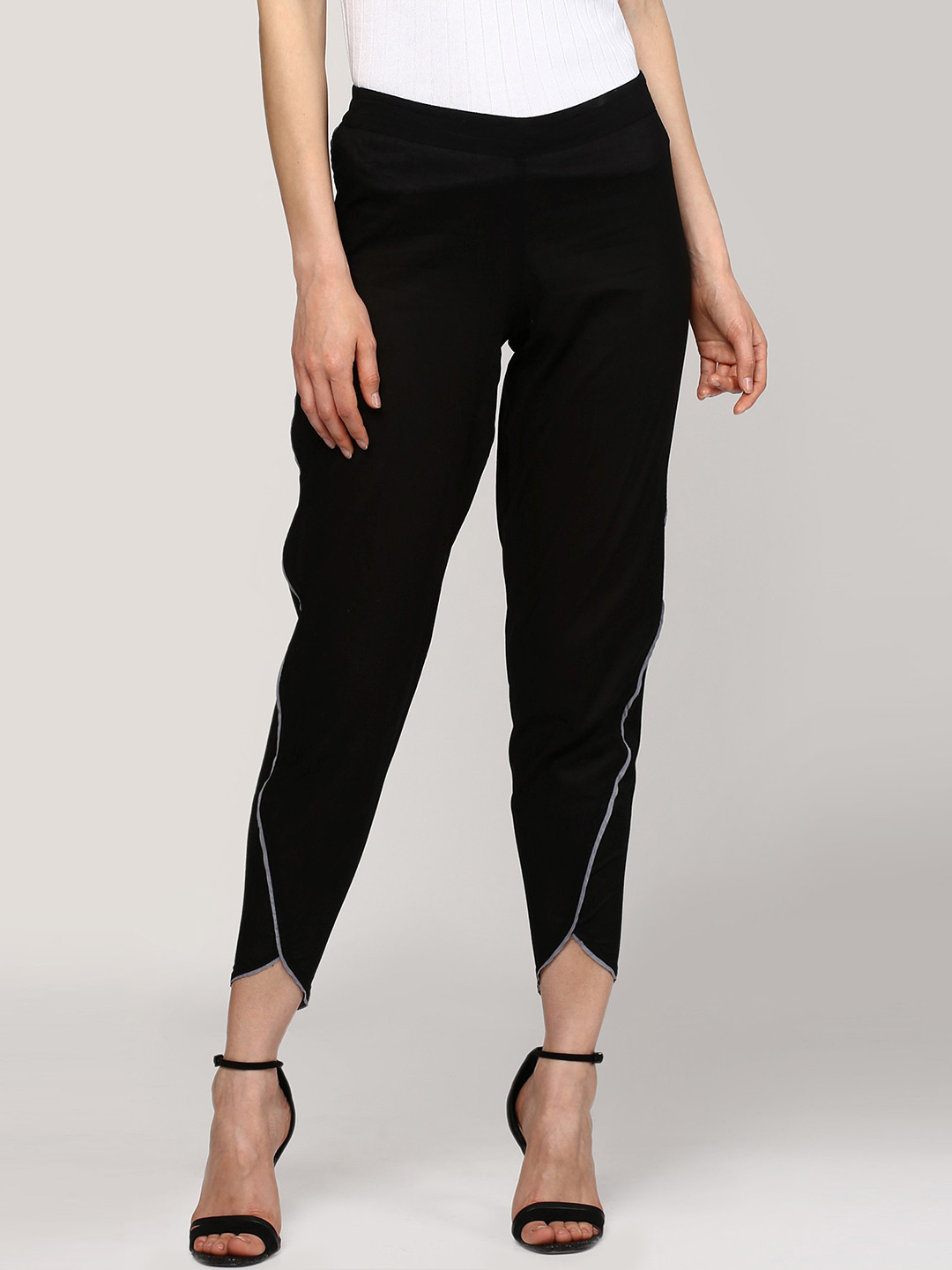 

SASSAFRAS Women Black Solid Jodhpuris