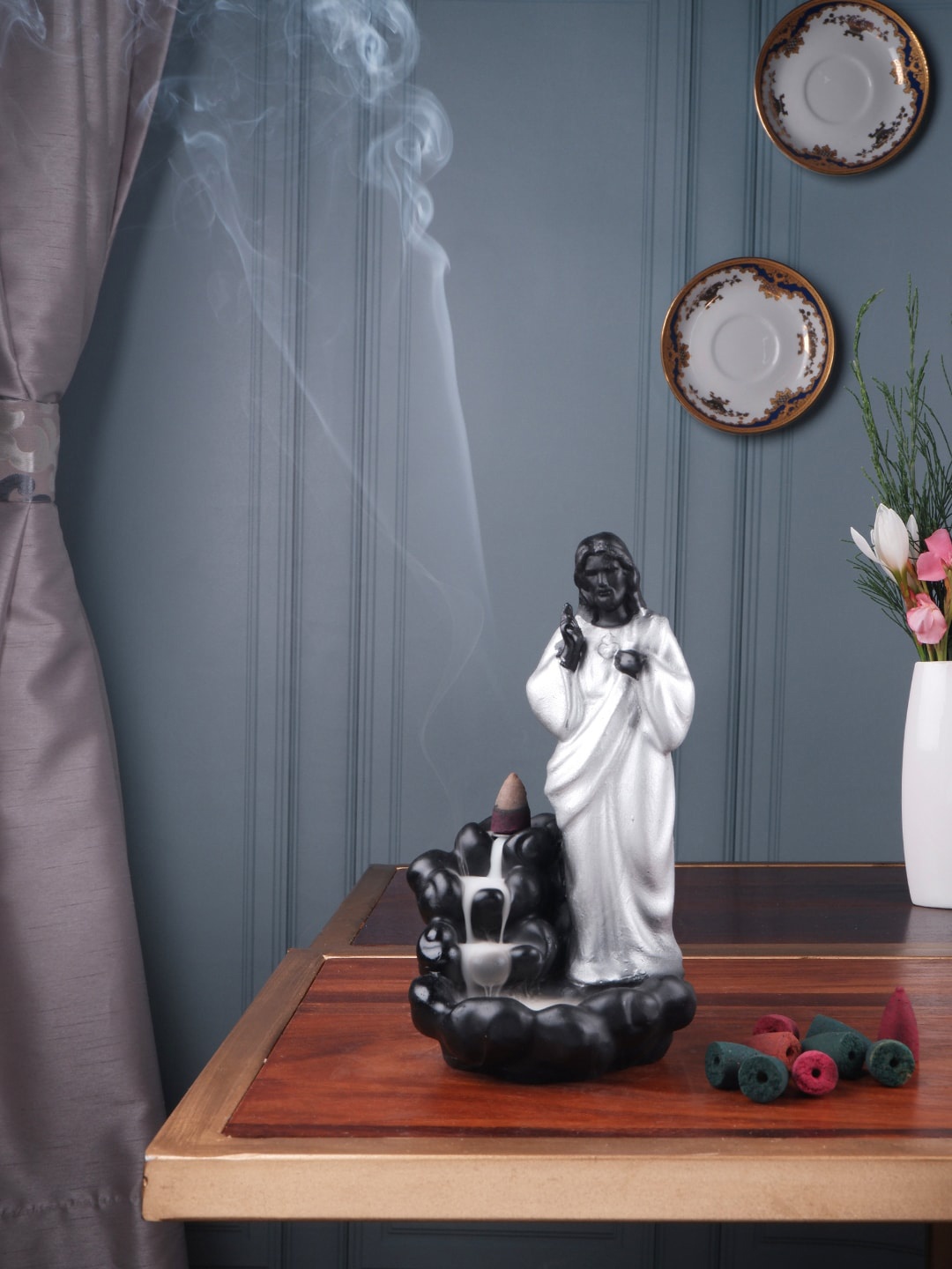 THE WHITE INK DECOR White Lord Jesus Statue Showpieces