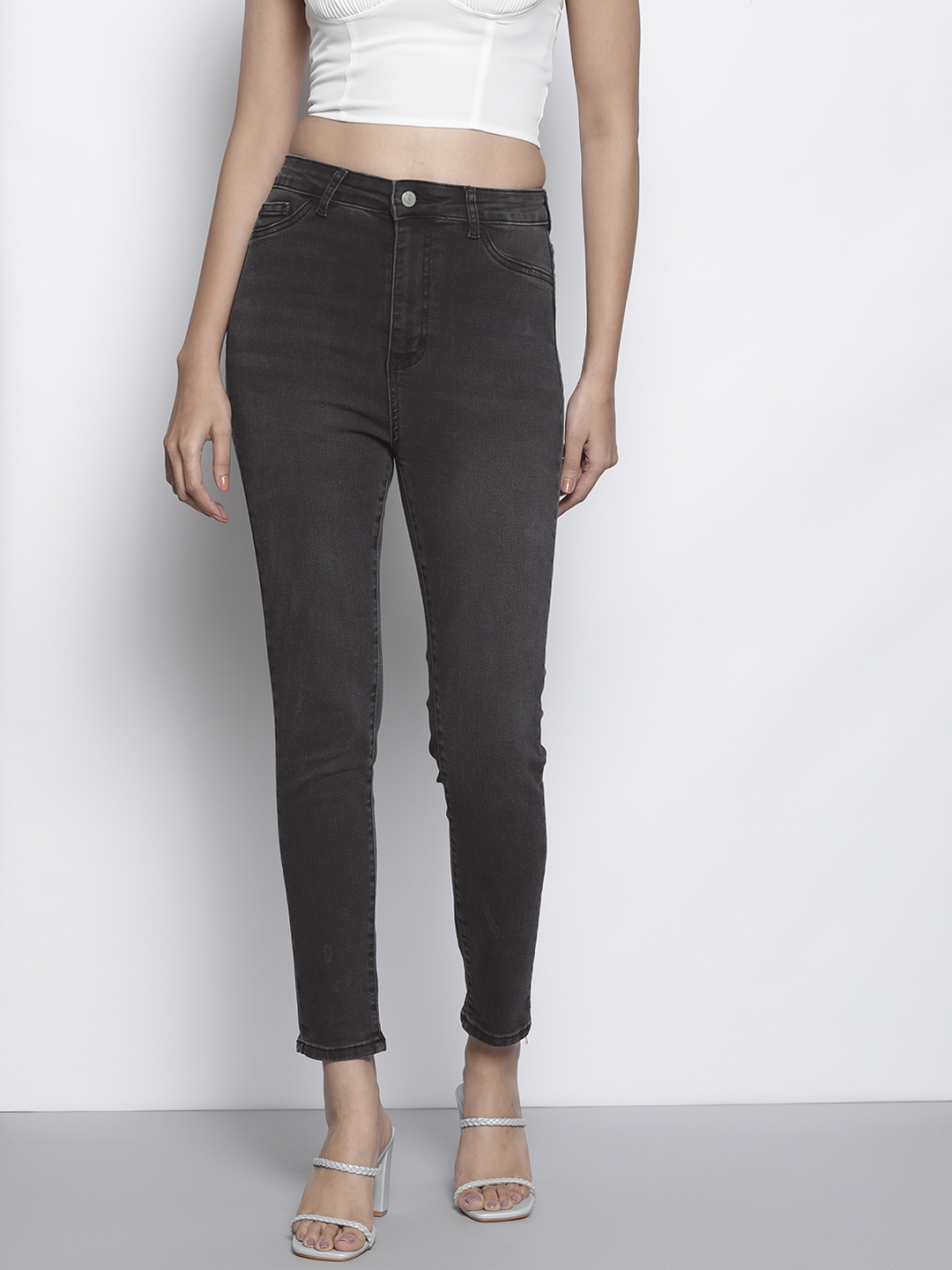 

Trendyol Women Black Skinny Fit Light Fade Stretchable Jeans