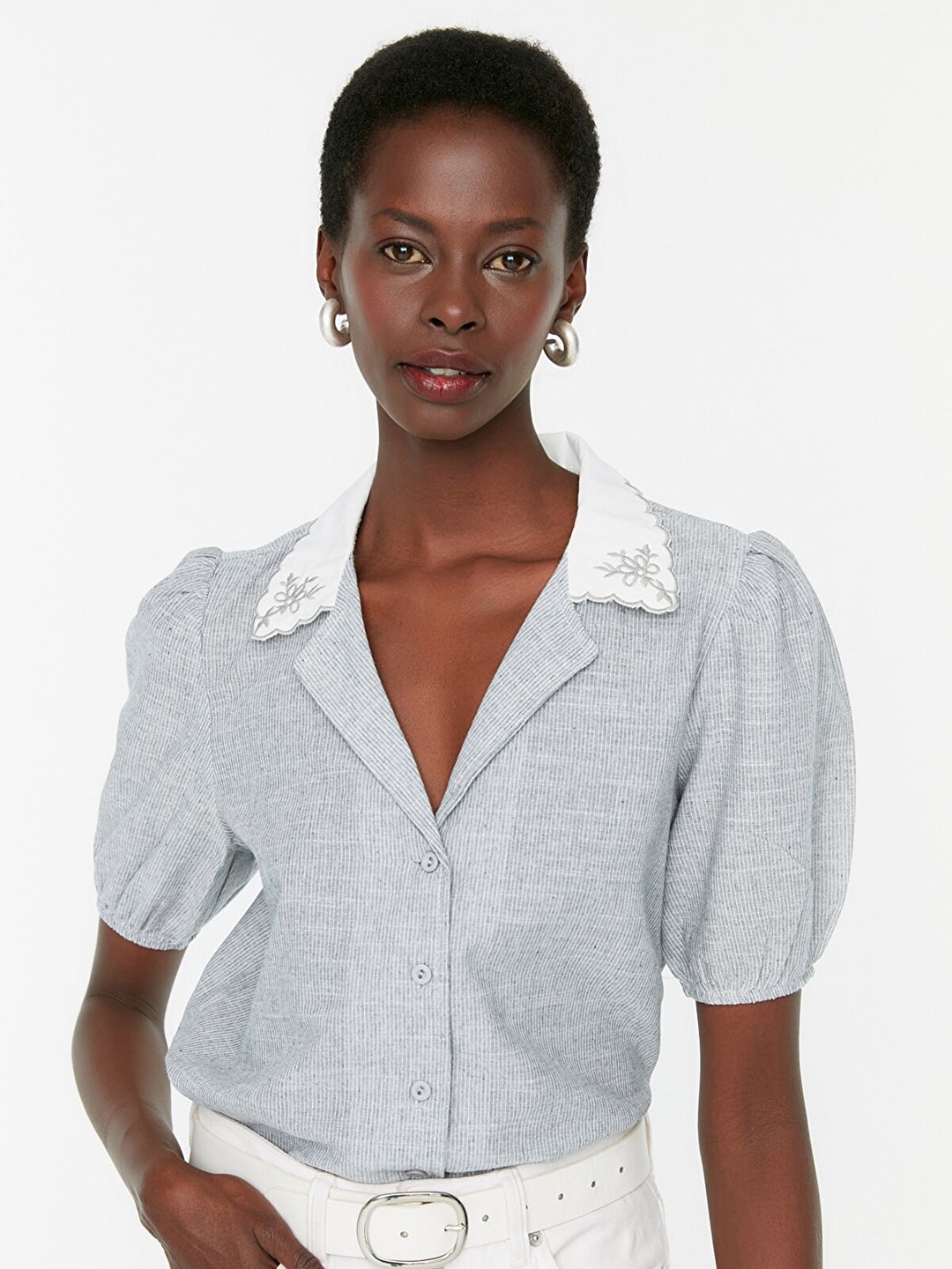 

Trendyol Women Grey Solid Standard Fit Casual Shirt