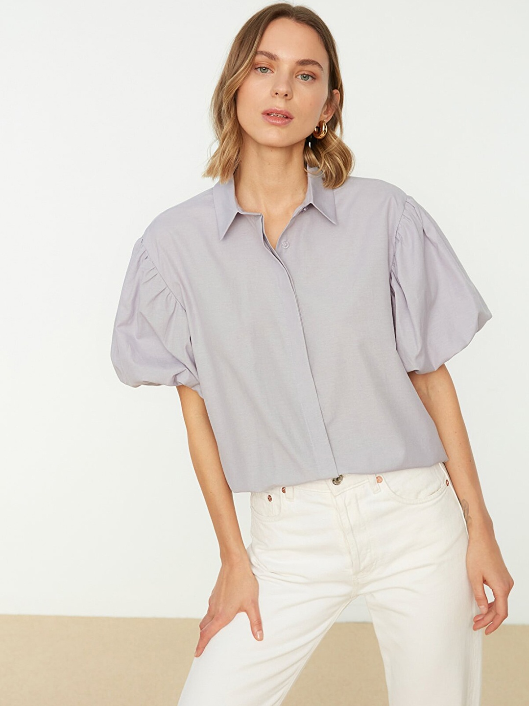 

Trendyol Women Grey Casual Shirt with Puff Sleeves