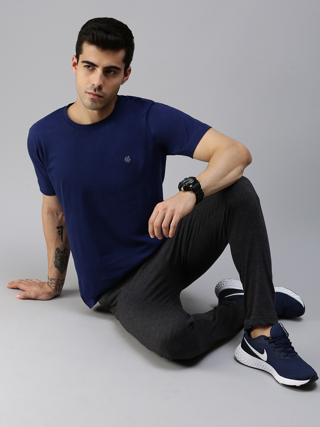 

ONN Men Blue round neck with short sleeves T-shirt