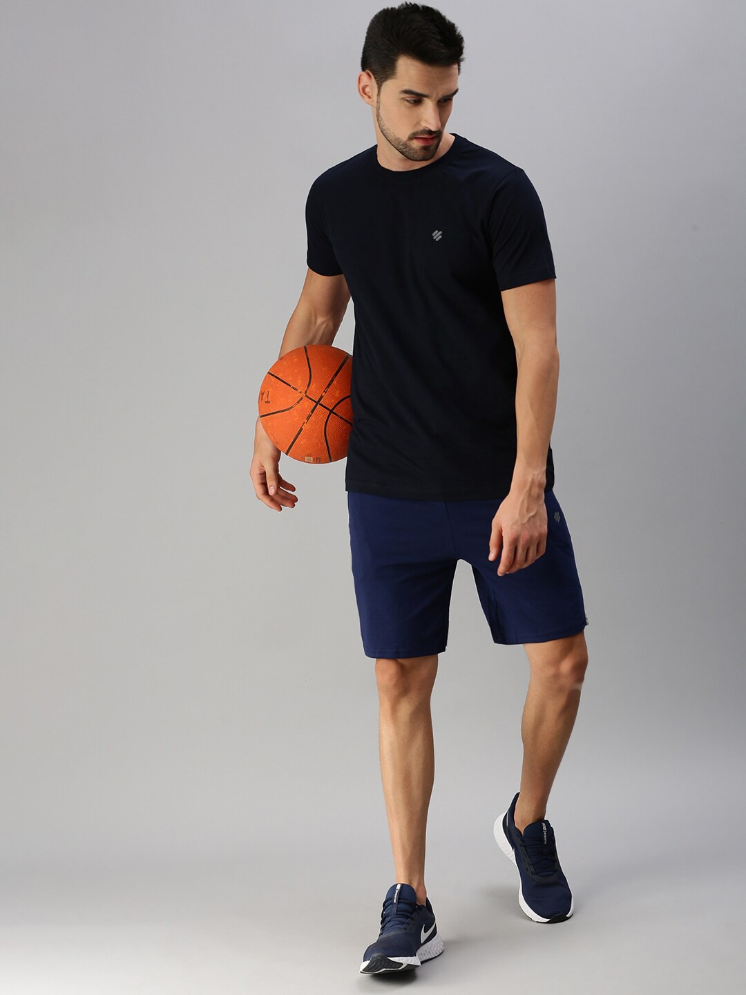 

ONN Men Navy Blue Solid T-shirt