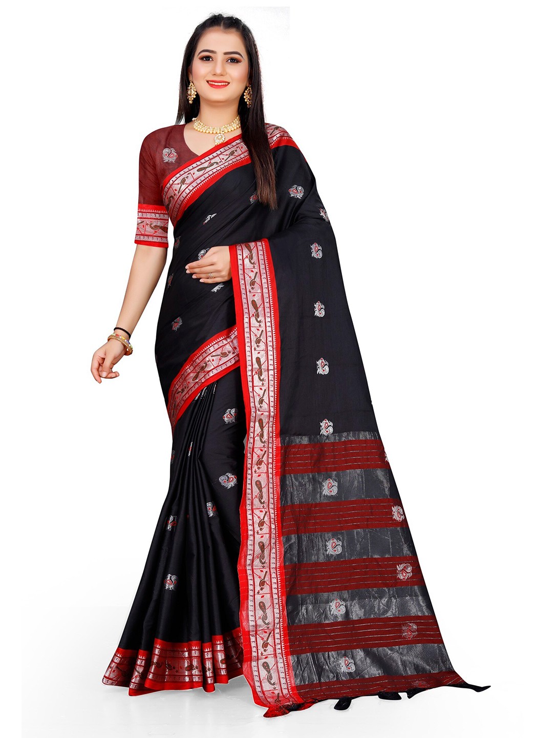 

Grubstaker Black & Red Woven Design Zari Pure Cotton Kanjeevaram Saree