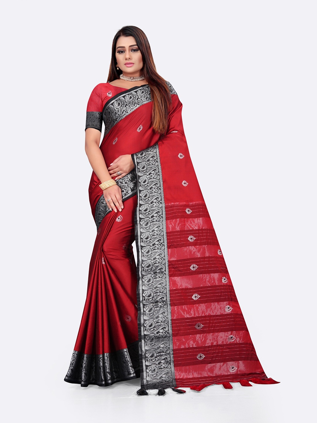 

Grubstaker Red & Silver-Toned Woven Design Zari Pure Cotton Kanjeevaram Saree