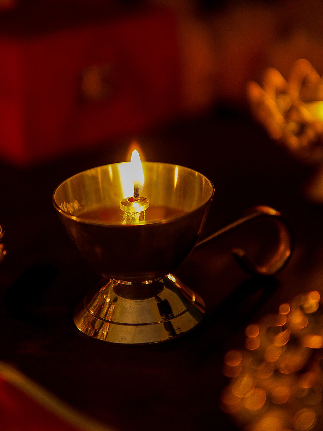 

StatueStudio Silver-Toned Diyas