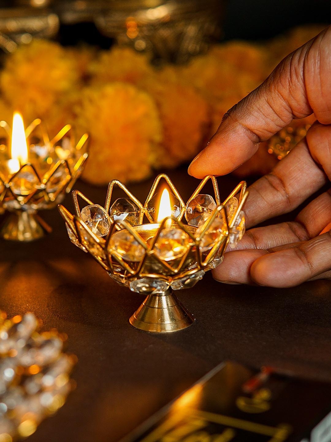 

StatueStudio Set of 4 Gold-Toned Glossy Finish Crystal Diyas