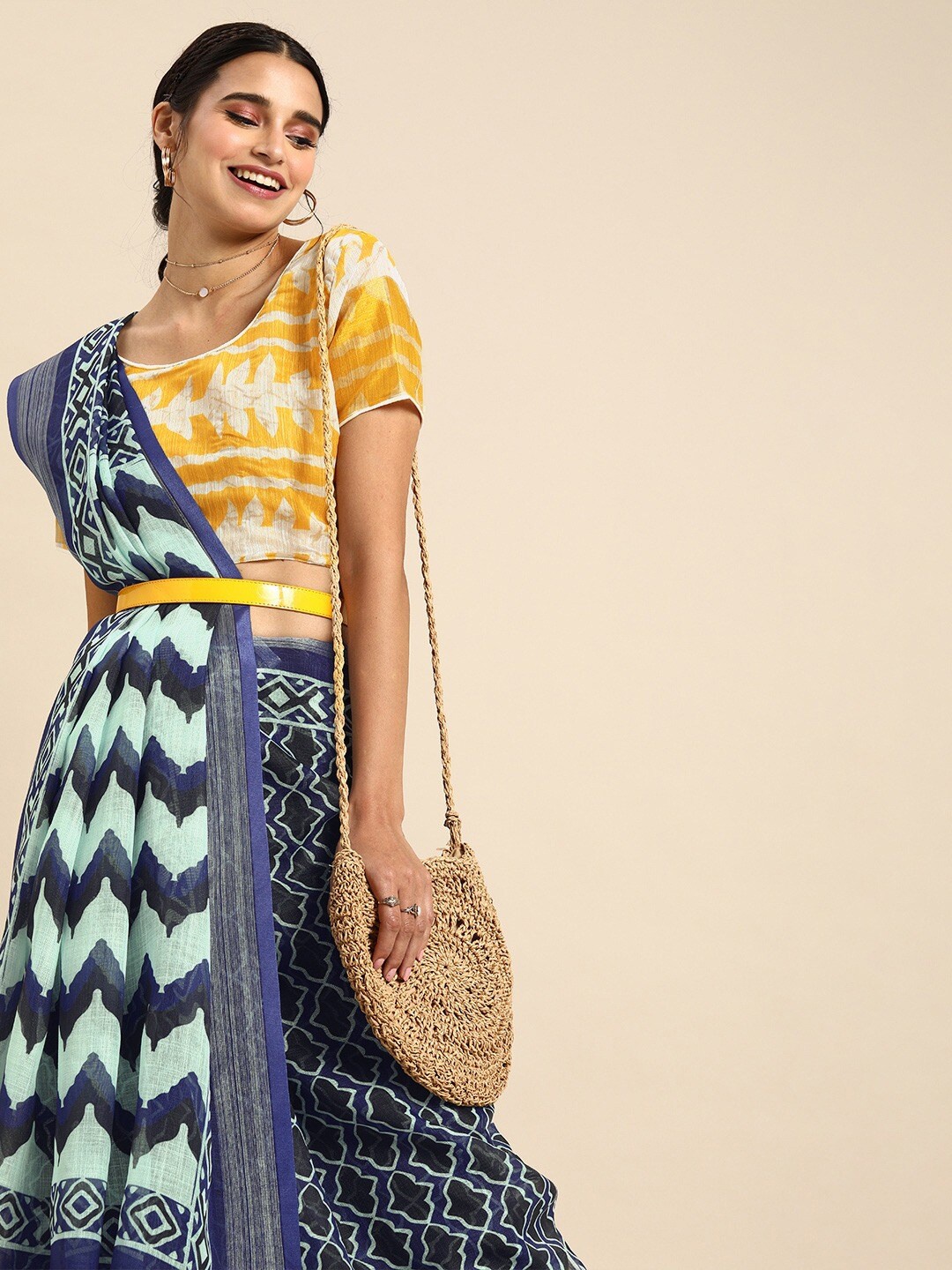 Sangria Navy Blue & White Pure Linen Saree