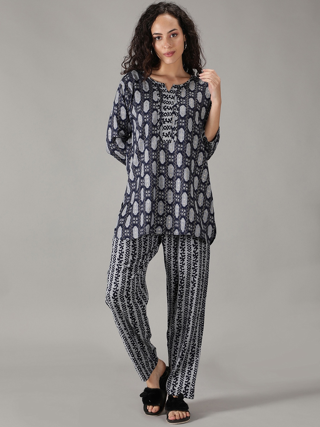 

NIGHTSPREE Women Blue & White Printed Night suit