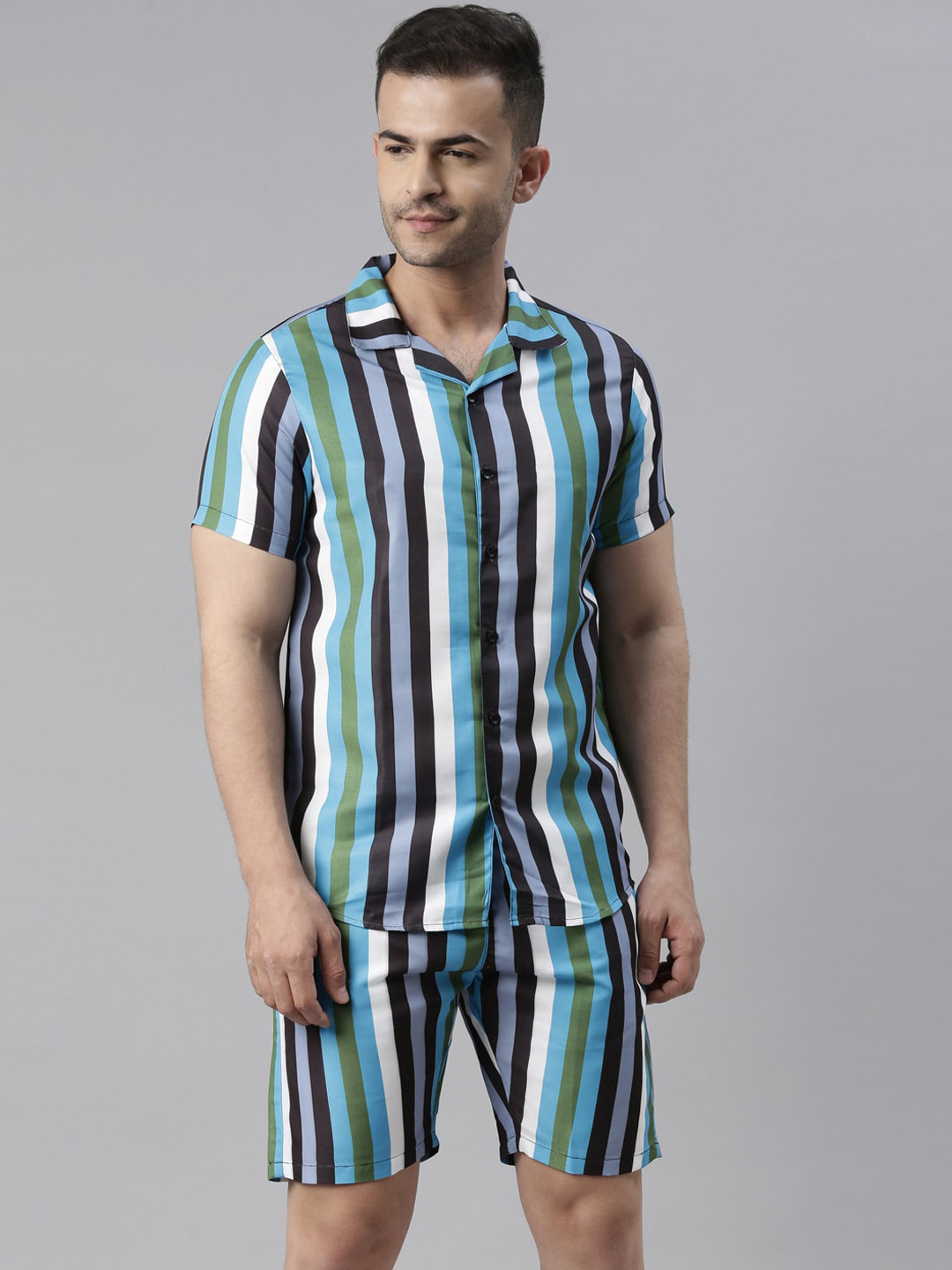 

Bushirt Men Black & Blue Printed Night suit