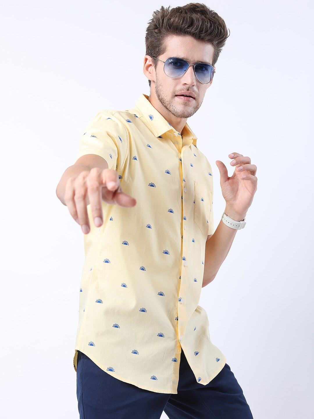

HIGHLANDER Men Yellow Slim Fit Printed Casual Shirt