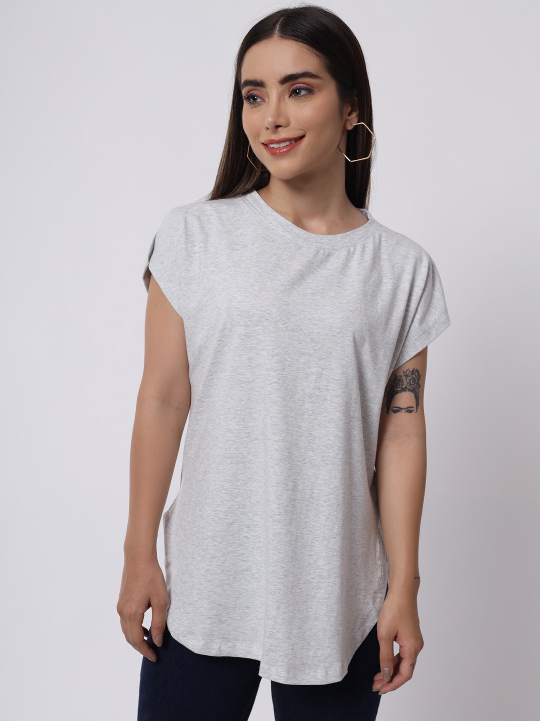 

KEIKO Grey Extended Sleeves Top