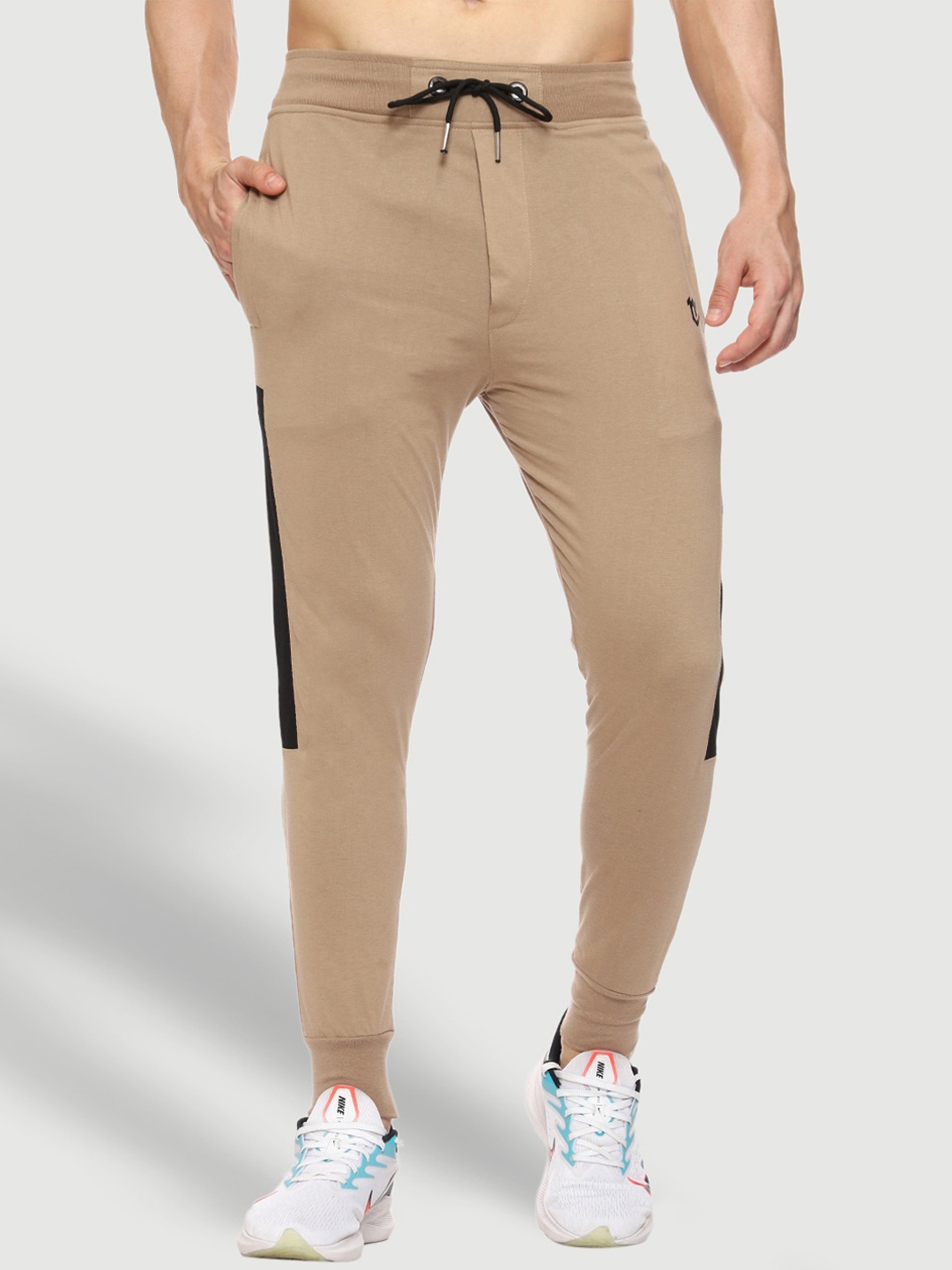 

Mark Leute Men Beige Solid Joggers