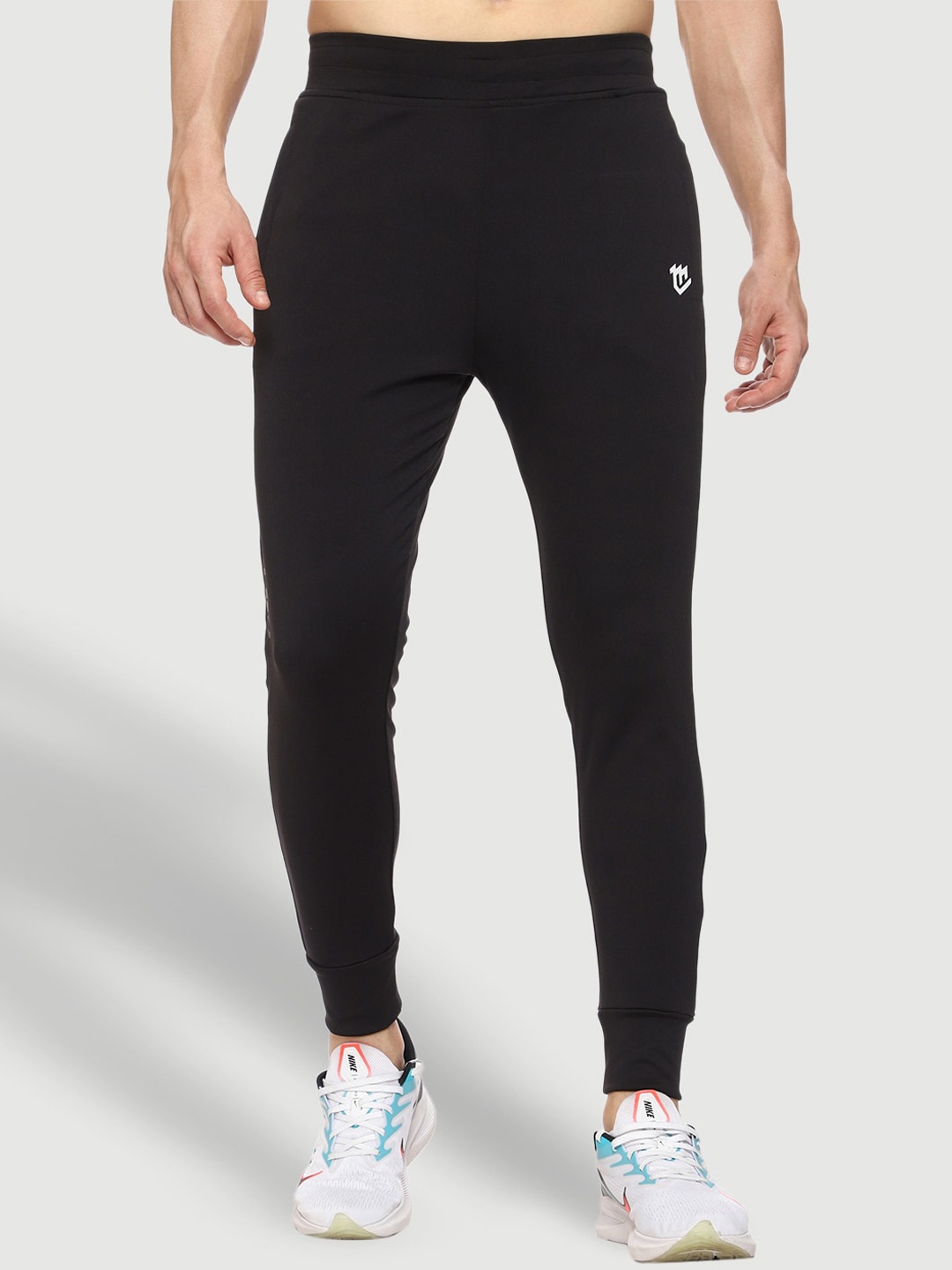 

Mark Leute Men Black Solid Joggers