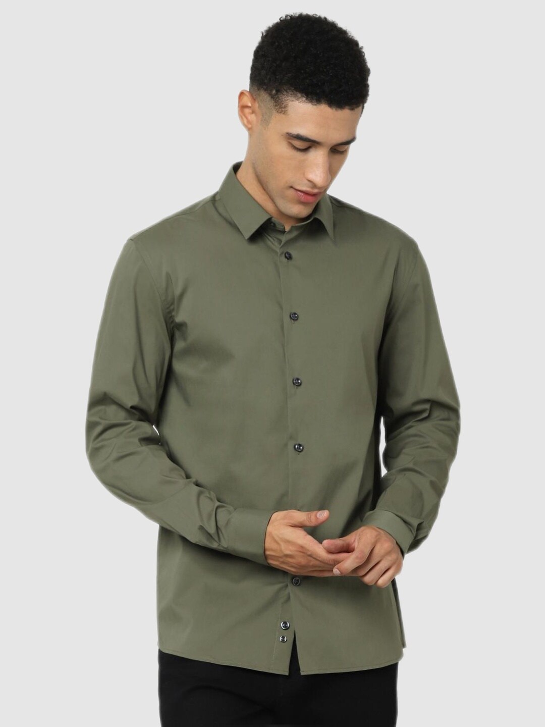 

Celio Men Olive Green Classic Casual Shirt