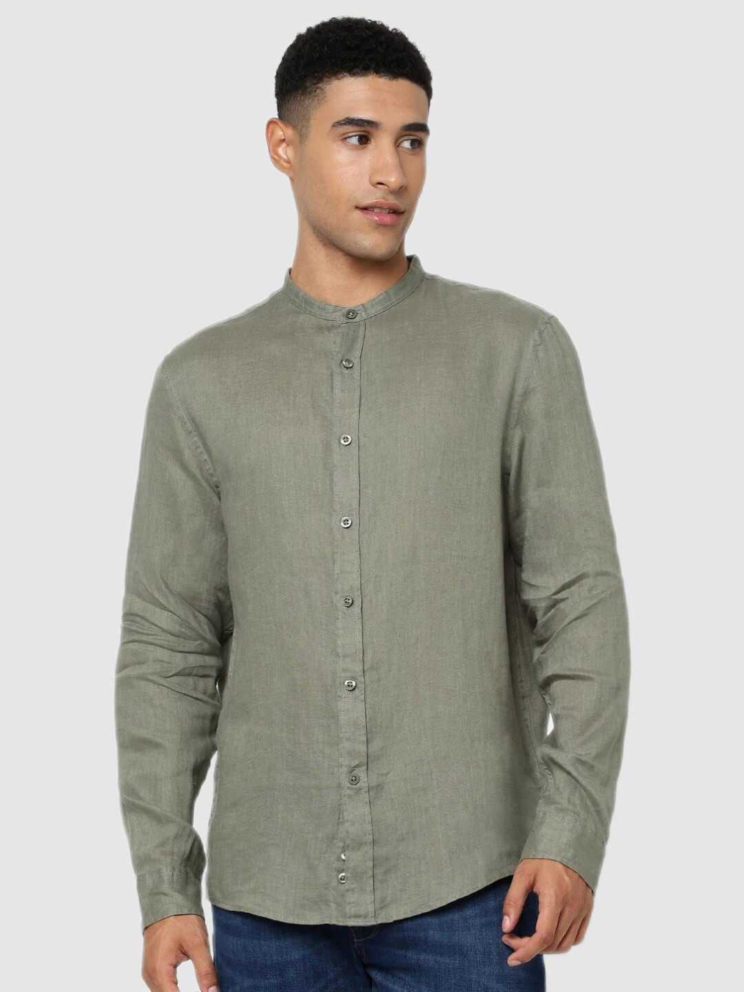 

Celio Men Olive Green Solid Classic Casual Shirt