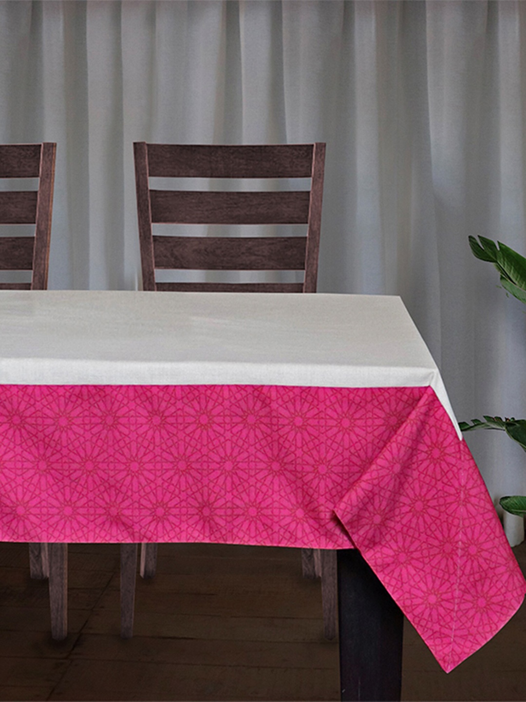 

ZEBA White & Pink Printed 8 Seater Cotton Table Covers