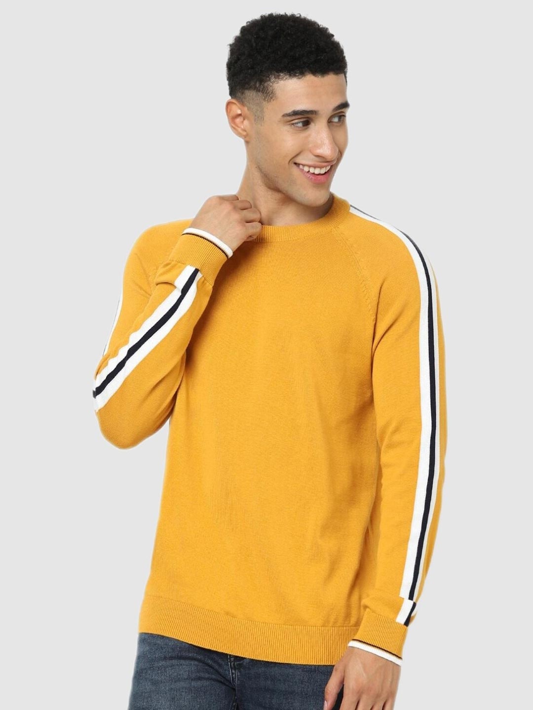 

Celio Men Yellow & White Pullover