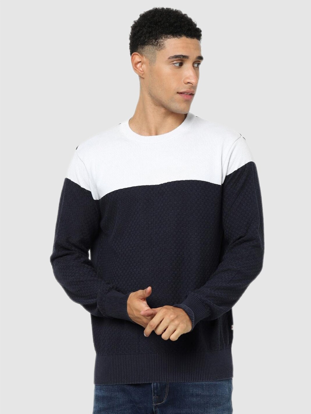 

Celio Men Navy Blue & White Colourblocked Pullover