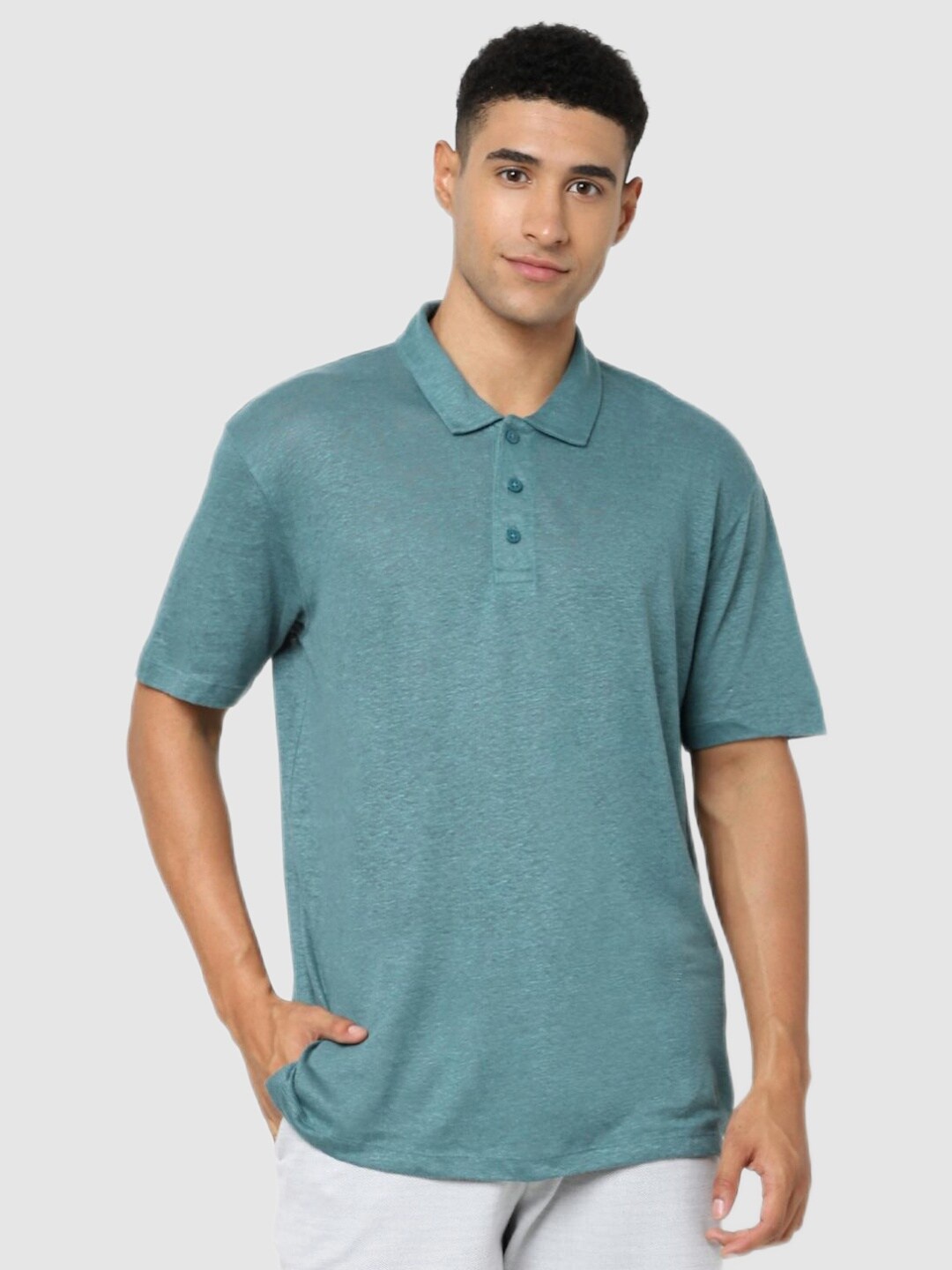 

Celio Men Teal & reef waters Linen T-shirt