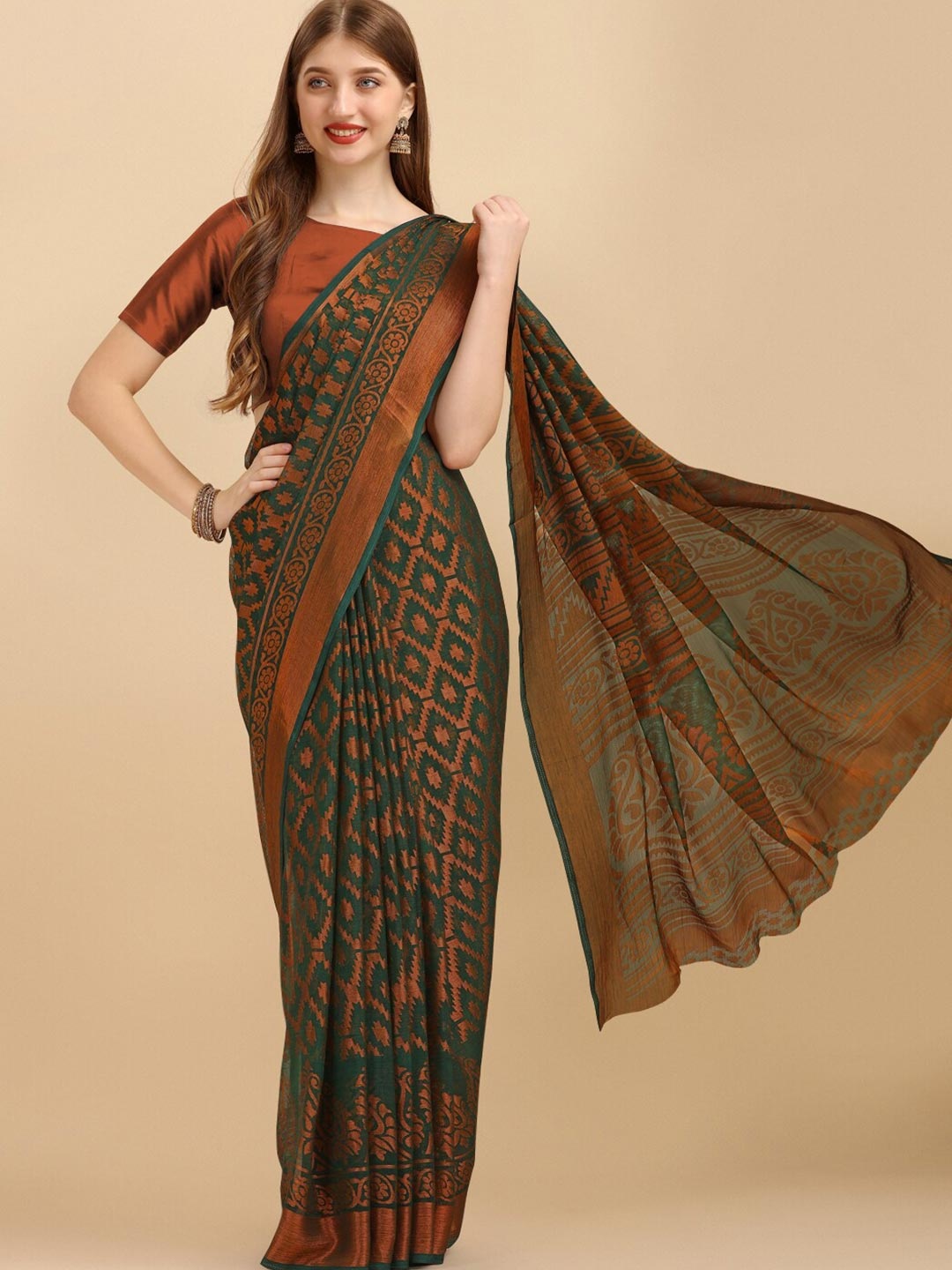 

Sangria Green & Bronze-Toned Printed Brasso Saree