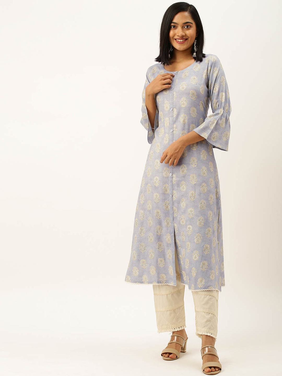 

ZOLA Women Grey Floral Flared Sleeves Chikankari Cotton Kurta