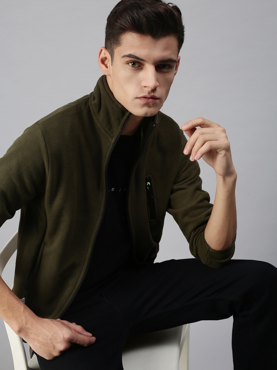 

SHOWOFF Men Olive Green Sweatshirt