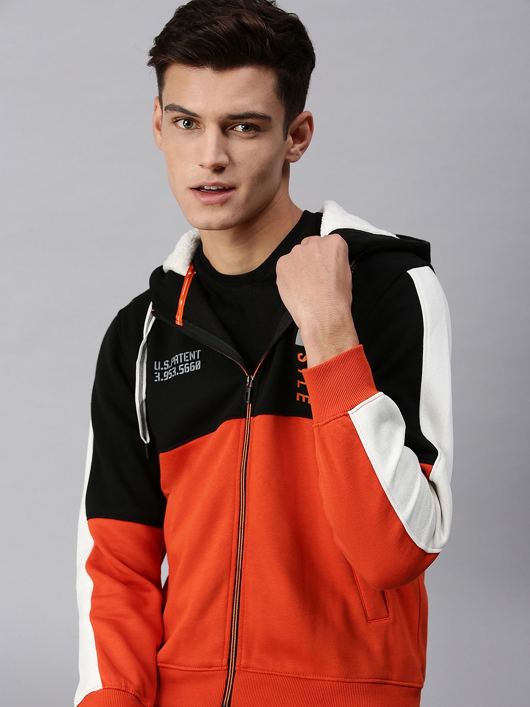

SHOWOFF Men Black Colourblocked Hooded Cotton FrontOpen Sweatshirt